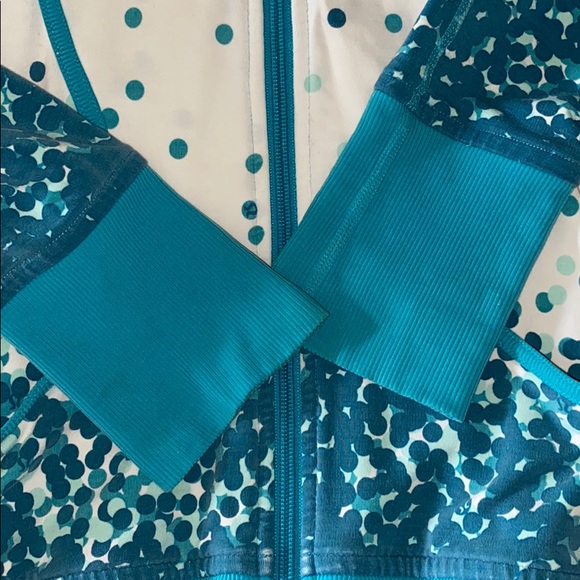 Lululemon size 8 scuba hoodie lightweight - Picture 5 of 5